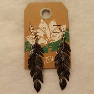 Lily Bloom Feather Earrings NWT